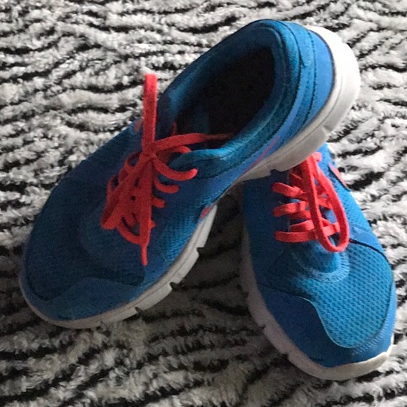 Nike Blue Shoes 😻 - Picture 5 of 5